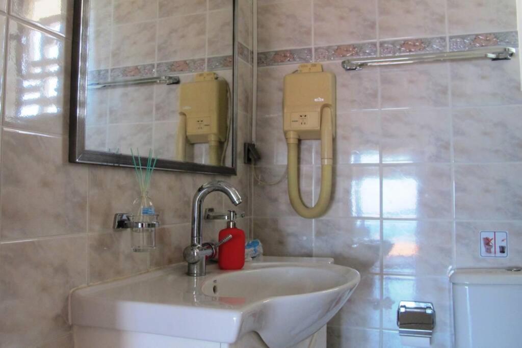 Sunrise Pearl In Attika Riviera Apt And Parking Rafina  Exterior photo